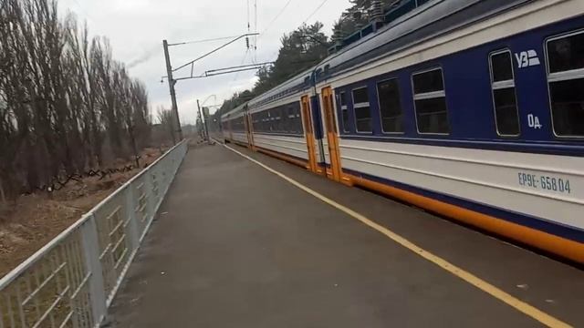 новий оборот" 6670 Буча-святошино десятивагонна ер9є-658 та 6801/6603 яготин-тетерів ер9м-551/4016