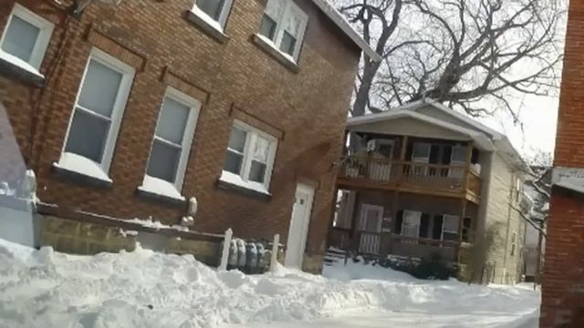 Guy caught pissing behind apartment building dash cam
