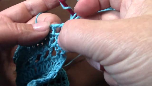 Вязание крючком детской шапки банданы часть 7 из 12