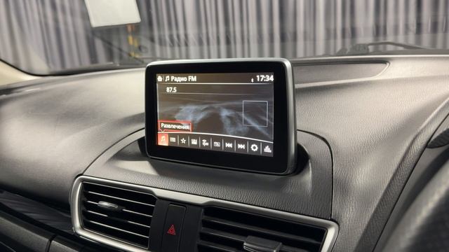 Mazda Axella 2014