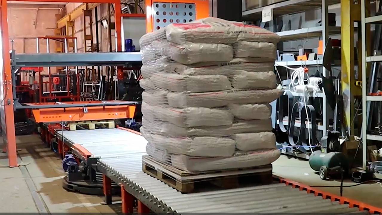 Паллетоукладчик мешков с комбикормом 500 циклов в час