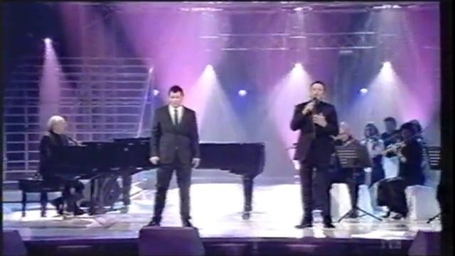 Michel Legrand, Mario Pelchat, les Académiciens - Les moulins de mon coeur/Un parfum de fin du mond