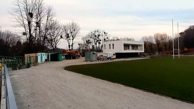 Стадіон "Юність" в парку культури