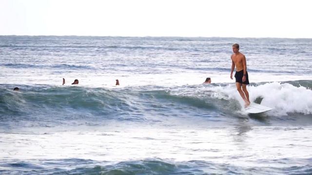 First Point Noosa - Freesurfing the mornings