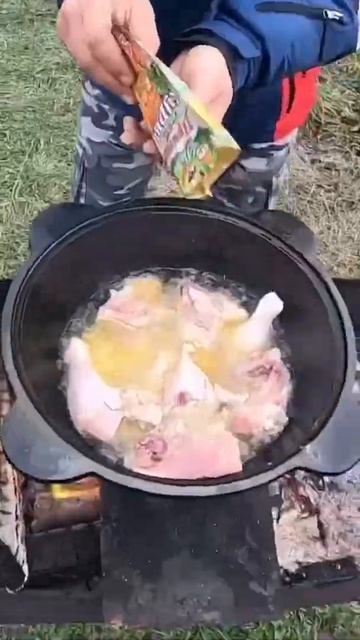 Картошка с мясом в казане. Shorts. Казан. YouTube. Рецепты