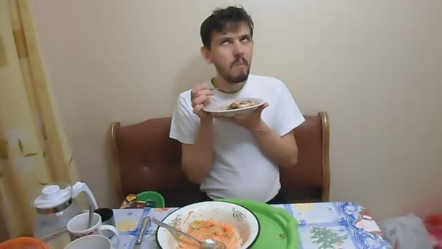 ОБЖОР ЖАРЕНОЕ КУРИНОЕ БЕДРО С ОВОЩАМИ