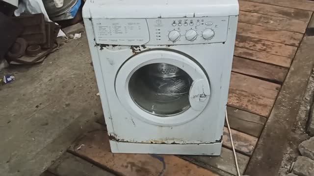 Сколько можно заработать на стиральной машинке INDESIT WIL82x, если разобрать ее.