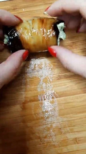 Баклажановые рулетики по - грузински