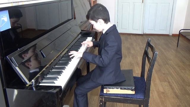 Захарян Богдан ((Э. Сигмейстер "Уличные игры")