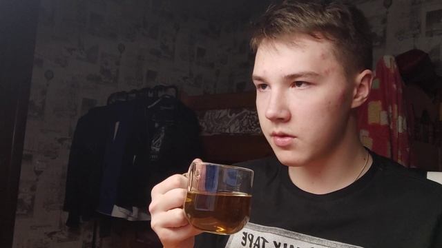 пью чай под инстасамку