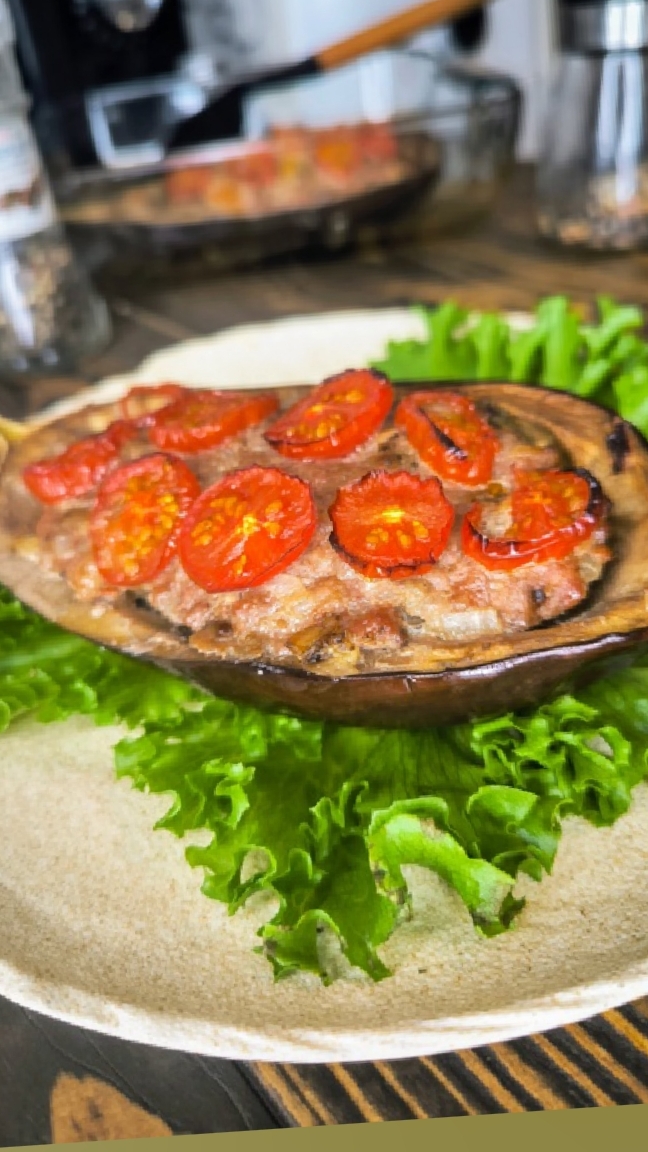 фаршированный баклажан мясом говядины.