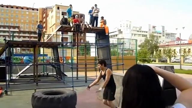 Em'MiL (Эмиль Газизов) - выступление на Фестивале Паркура летом в 2011 году (город Тюмень)🤸♂️🙂