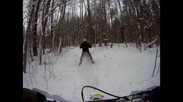 Много снега ,а катать охота