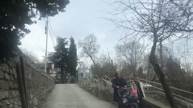 Ялта.Ул.Достоевского, в сторону отдела полиции #2 Ливадийский УМВД. 10.02.2024. Крым. Crimea. Yalta