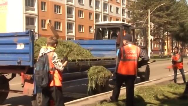 ВОЛОНТЕРЫ ПРИНЯЛИСЬ ЗА БЛАГОУСРОЙСТВО ГОРОДА