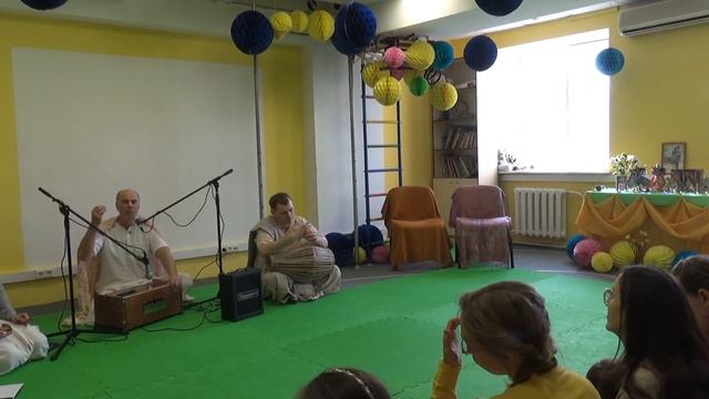 Киртан на махавьюхе Бхакти Врикш. Встреча Ангира Гаурганги прабху. Екатеринбург, 22.02.2021