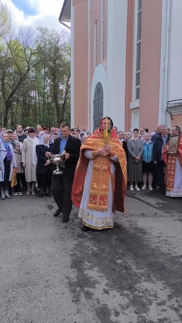 Фрагмент Пасхального крестного хода. Петропавловский храм г.Пензы.
