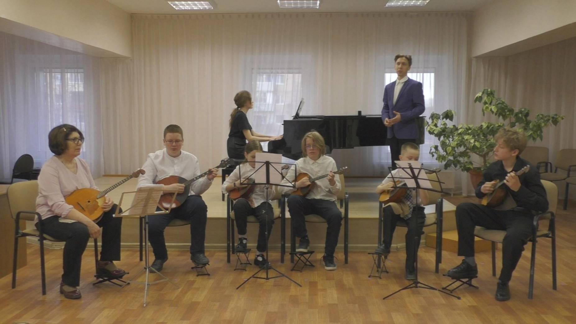 «Алёша» Э.Колмановский, К.Ваншенкин. Иванов Павел с ансамблем домристов