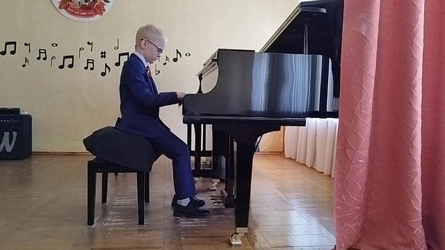 Терпенев Кирилл 9 лет, "На горе,горе" украинская народная песня, обр.Н.Лысенко