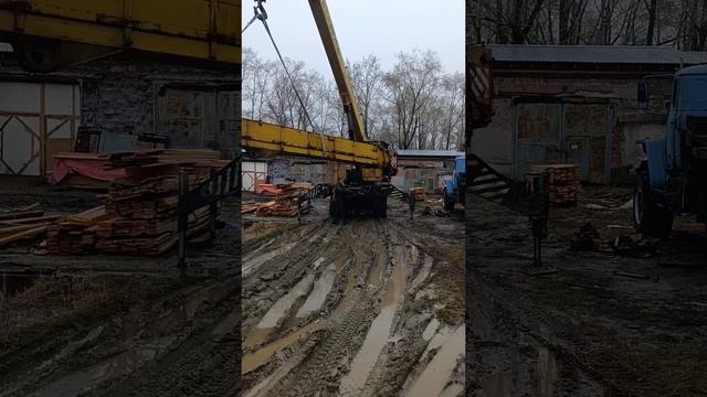 Урал Кран. устанавливаю стрелу на кран
.mp4
