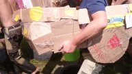Гонки на картонных внедорожниках
