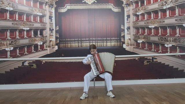 Корниенко Мария-"Синий  платочек"
1000156737.mp4