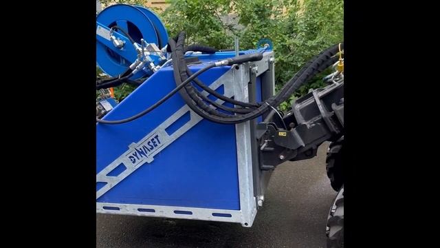 Отзыв работника ГУЖА Калининского района СПб о работе мини-погрузчика Митракс .#коммунальнаятехника