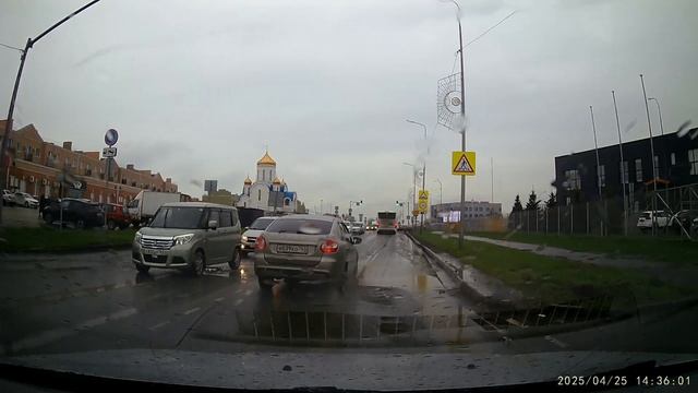 25.04.2025 в 14:35 водитель на автомобиле LADA GRANTA, г/н В039КО763