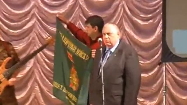 Вручение флага сайта Погранец.ру группе КАСКАД