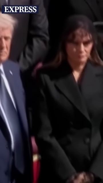 Зеленский и Трамп стояли рядом на похоронах папы Франциска.