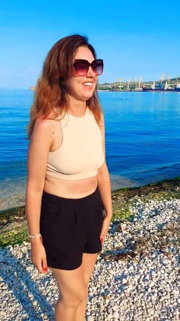 Горячая Молодая кукуруза на пляже 🌴 #shorts