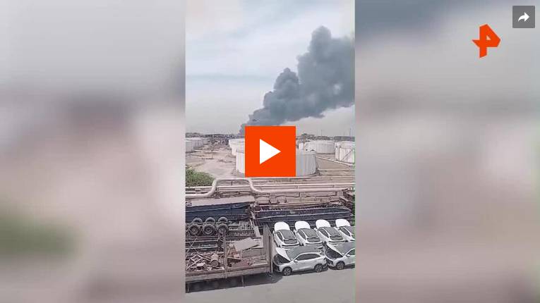 Мощный взрыв произошел в морском порту на юге Ирана