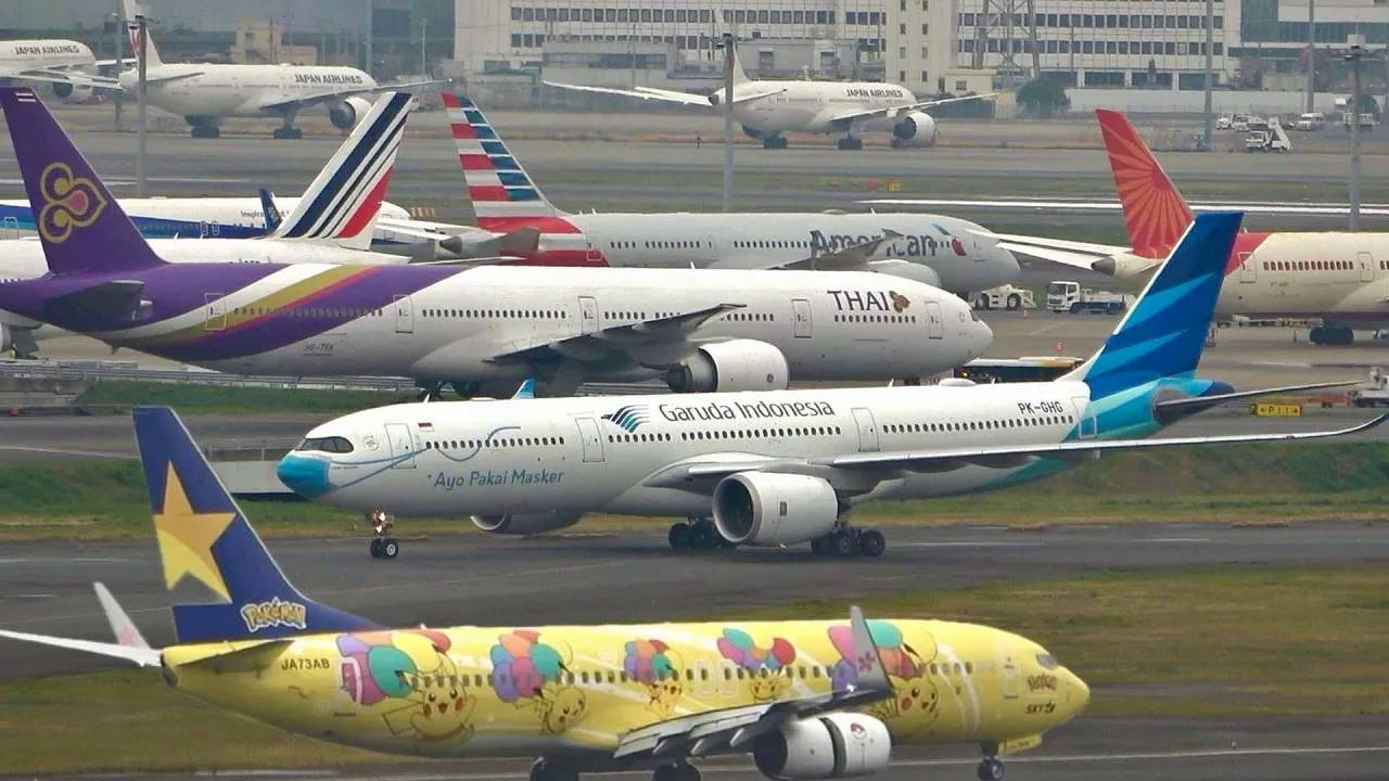 RUSH HOUR  Tokyo HND Airport  🇯🇵  Plane Spotting !  Close up, Heavy landing ⧸ Take off