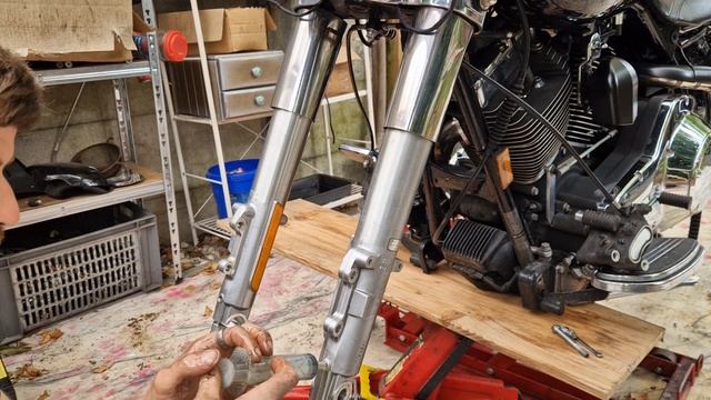 обслуживание вилки на Harley Davidson road king не разбирая его
