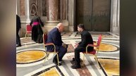 На похоронах Папы Римского Владимир Зеленский напросился на разговор с президентом США