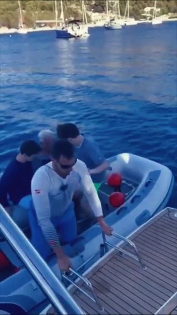 Доставка тузиком на берег