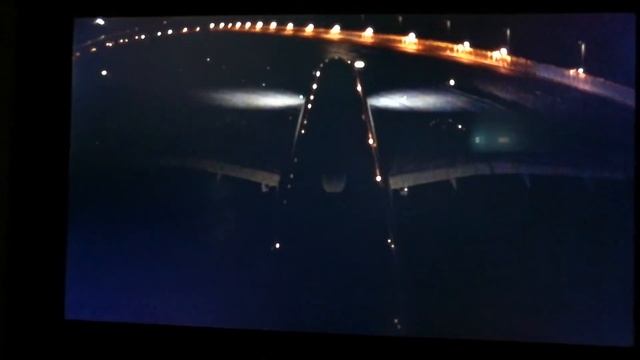 Взлет. Гонконг. Turkish airlines. Boeing 777.