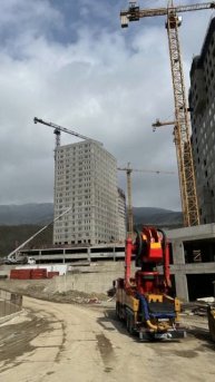 Апрель 2025 года, ЖК "Партенит Парк", немного юмора.)