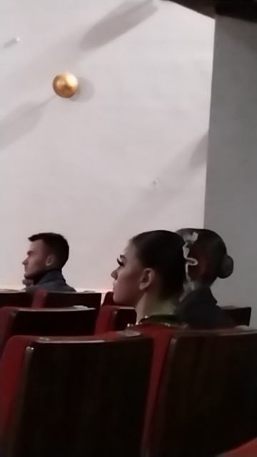 ЗАКРЫТЫЙ СТОЛ В Х. У. "ГЖЕЛЬ", ОБСУЖДЕНИЕ ПРОБЛЕМ СРЕДИ ВЫСТУПАЮЩИХ АРТИСТОВ И ИХ ПРЕПОДАВАТЕЛЕЙ- ХО