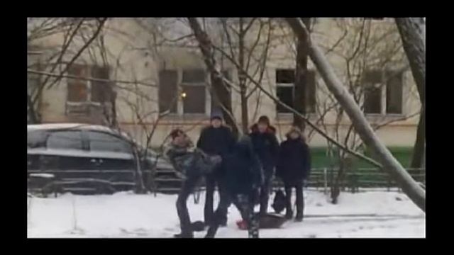 Чувак(16 лет) vs. 12-летние