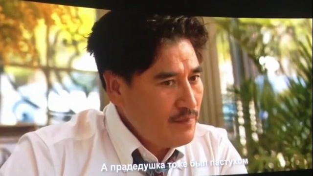 МЫНА САГА! АЙЗАДА ЖАМГЫРЧИЕВА МЕНЕН БАЛДАР ЭМНЕГЕ СУЙЛОШПОЙТ / ТАМАША ТУРУНДО ЖООП