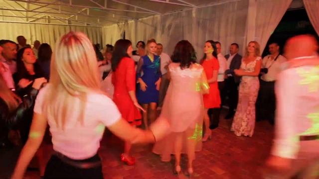 Музики на Хуторі - КОЛОМИЙКА Бандерштат - хто не скаче той...