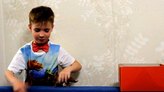 Dinosaurs Box Toys - Коробка с Динозаврами - T-Rex Jurassic World - Канал Карусель