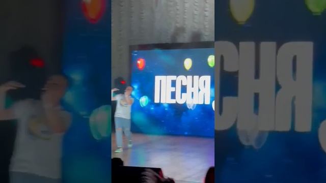 Влад Кобяков поëт песню Тик ток, Адлер Южное Взморье