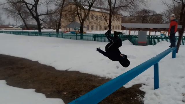 Неудачное сальто(паркур феил)