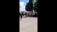 не упусти будущее - держи шарик