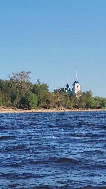 Церковь Знамения Честного Креста Господня. Коприно
