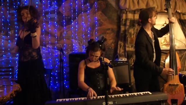 Absent Sunday - The best girl (live @ Бархатное подполье 02.11.2013)