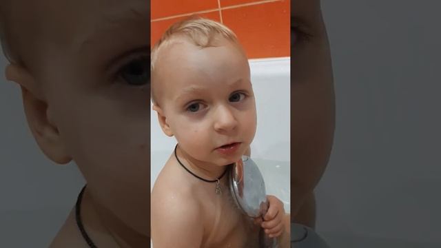 Обиделся на маму