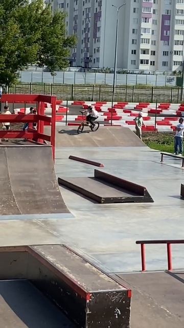 Контест Ульяновск RinatikovPark 🥇 занял #bmxlife #ulyanovsk #bmx #bike #bmxstreet #skatepark